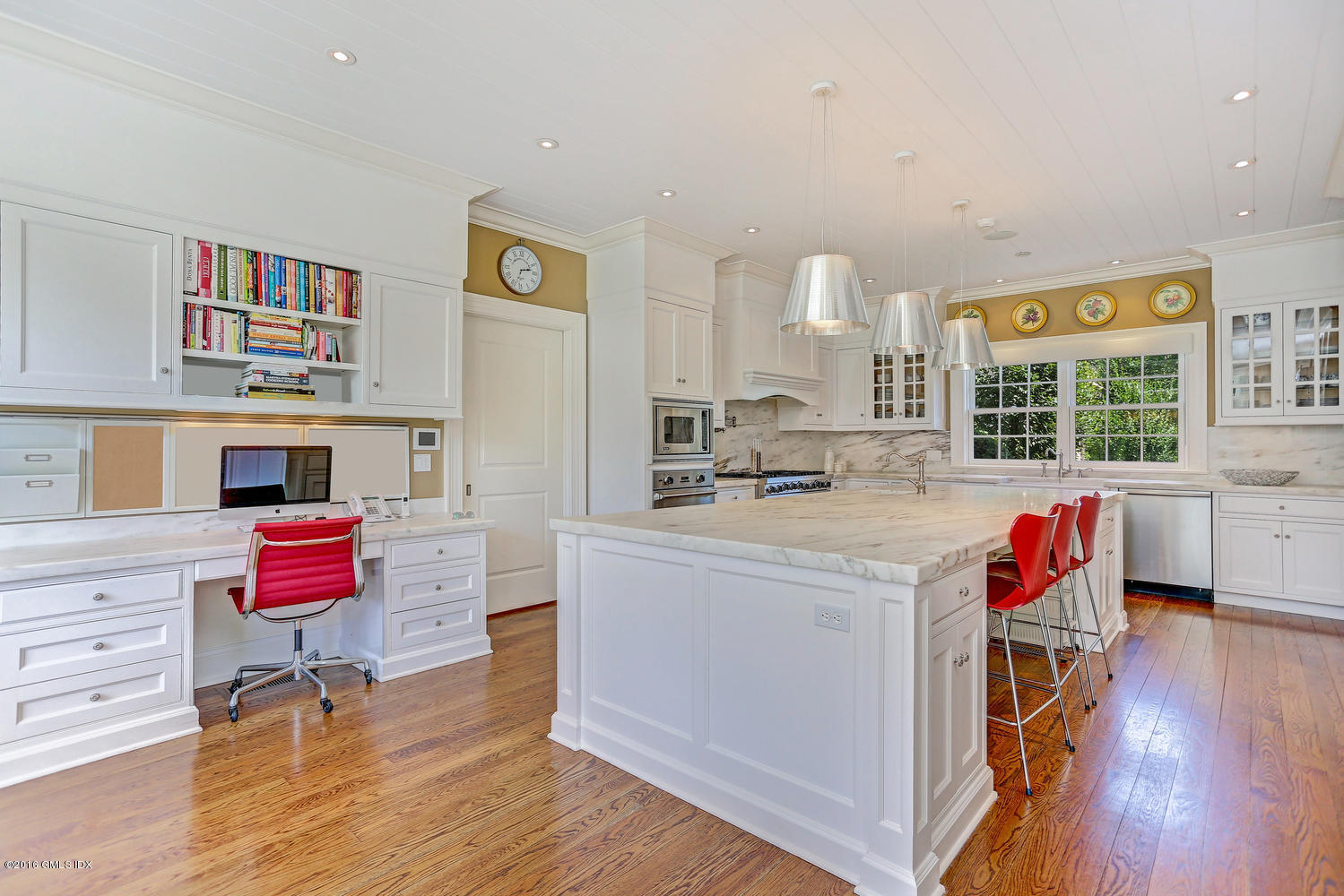 8 Dairy Road Greenwich, CT 06830 - Photo 5 of 22 8 Dairy Rd Greenwich CT 06830-large-020-