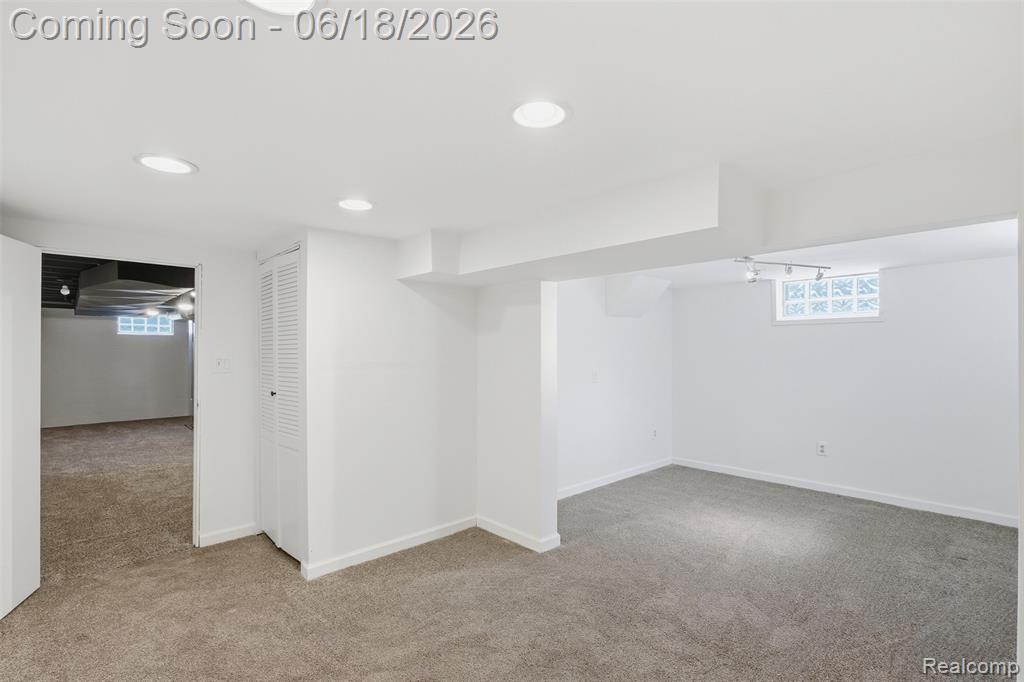 3829 West Auburn Road Rochester Hills, MI 48309 - Photo 20 of 24