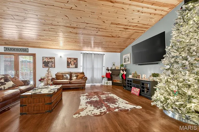 $205,000 | 381 North Center Street, Tilden, IL 62292