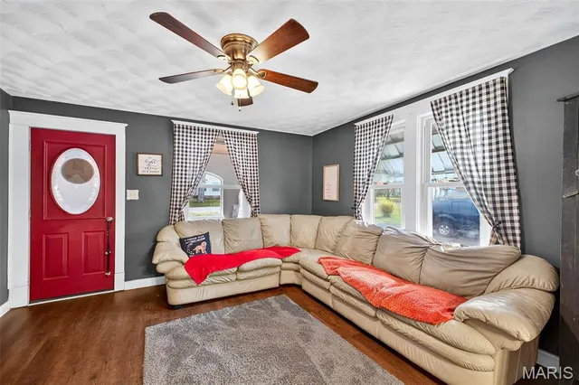 $205,000 | 381 North Center Street, Tilden, IL 62292