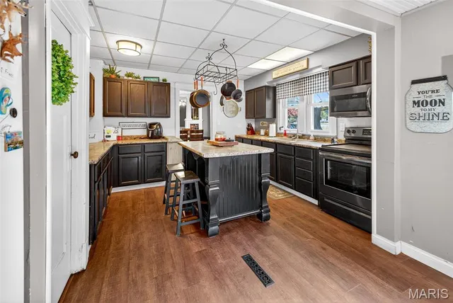 $205,000 | 381 North Center Street, Tilden, IL 62292