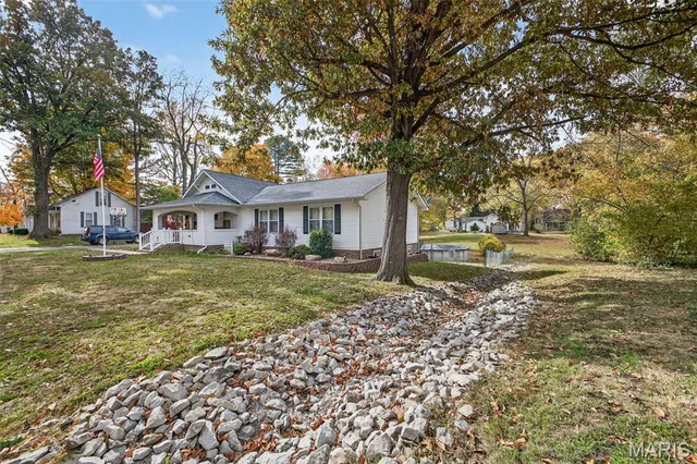 $205,000 | 381 North Center Street, Tilden, IL 62292