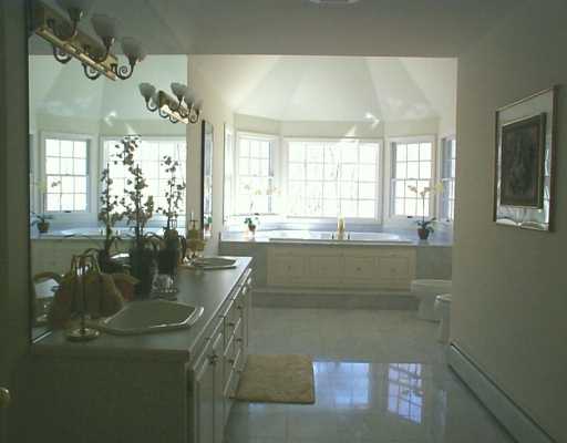 Master Bath/Spa.