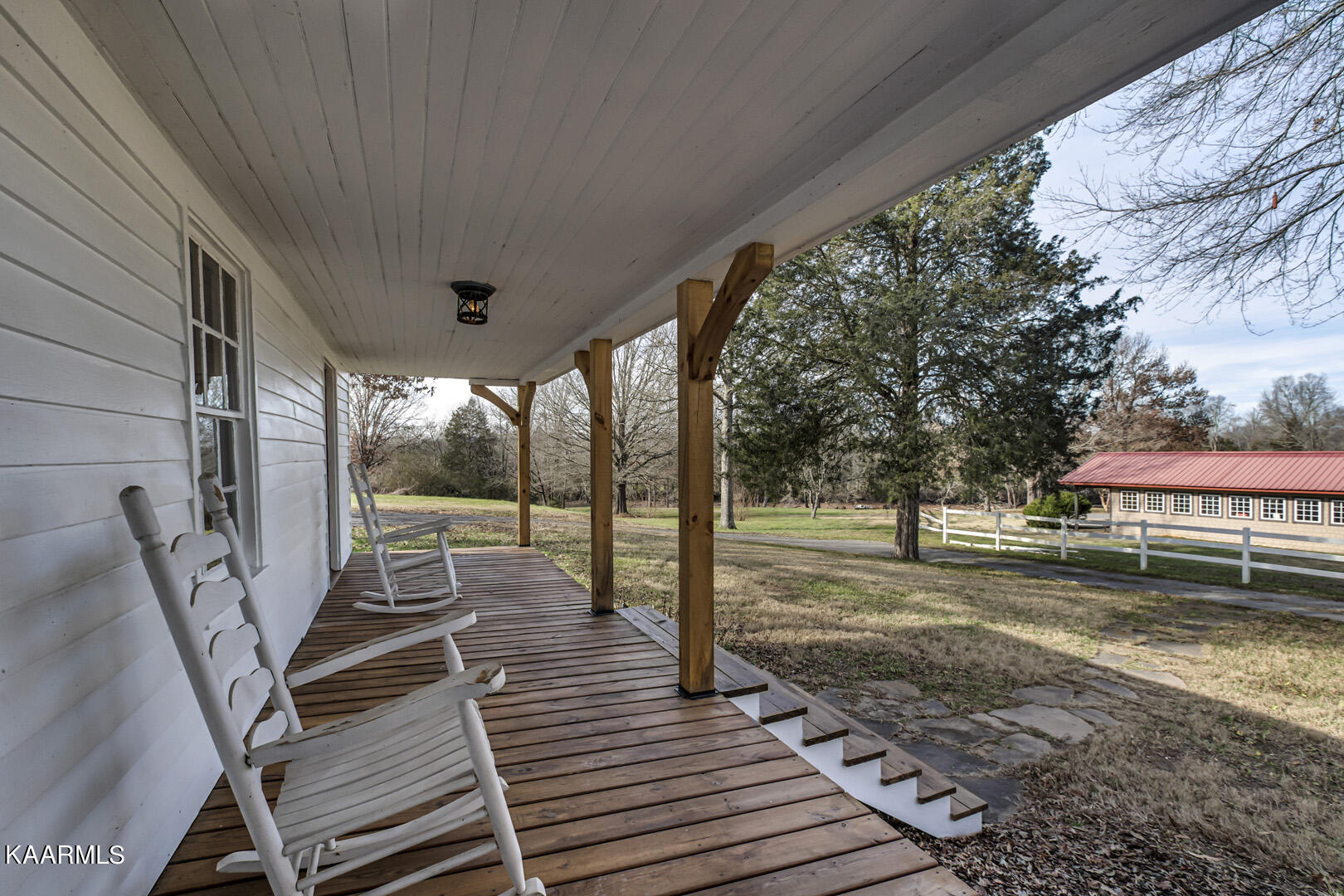 550 Espalier Drive Decatur, TN 37322 - Photo 22 of 50 27_EspalierDrive_550_RightFrontPorch01