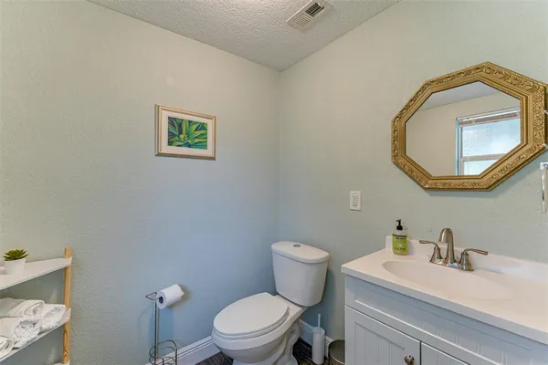 $2,650 | 2363 Milford Circle, Sarasota, FL 34239