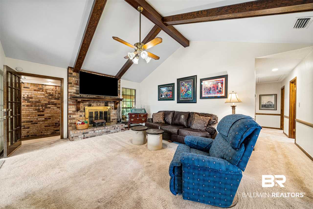108 Vermell Circle Daphne, AL 36526 - Photo 10 of 38 Living room