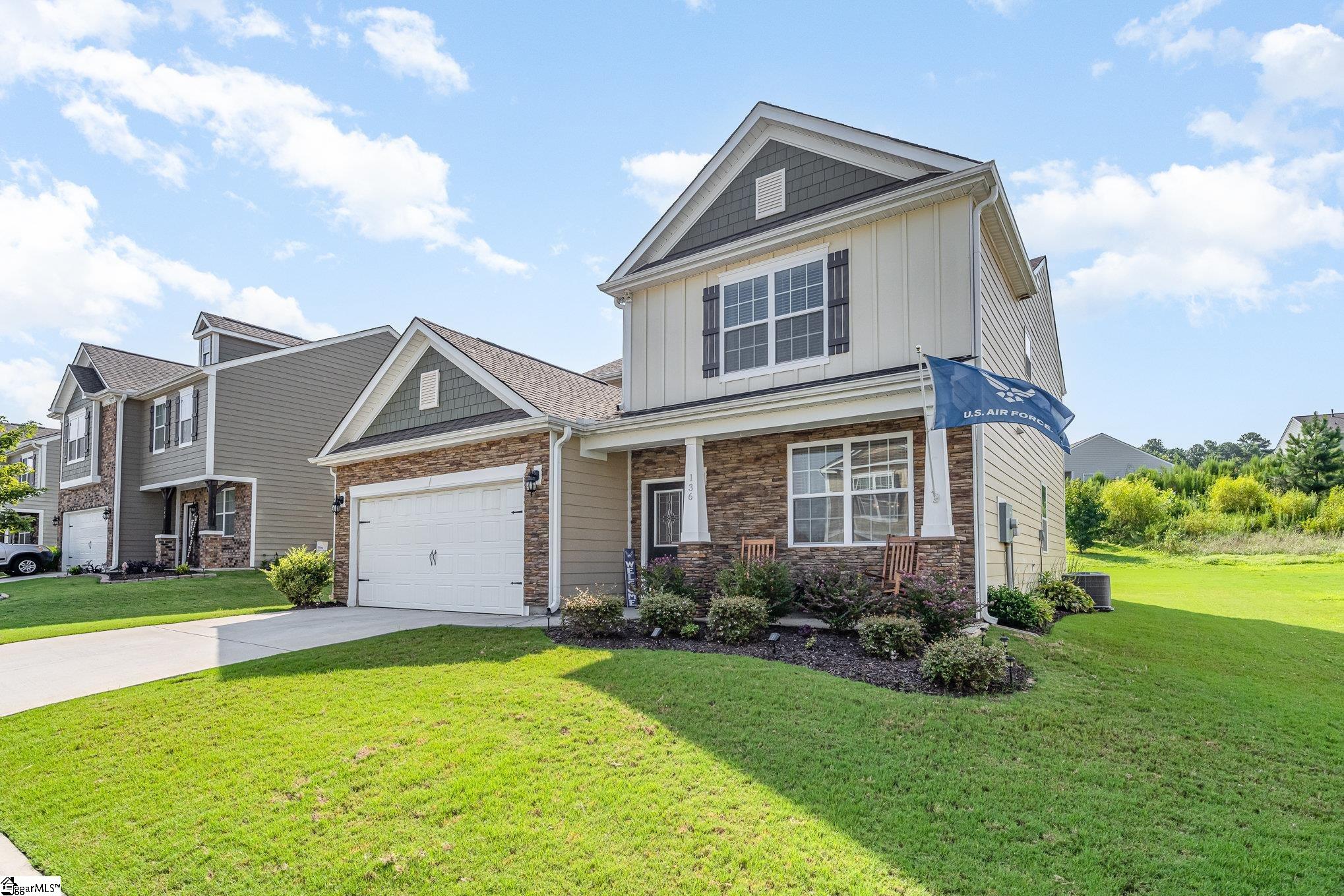 136 Lake Grove Road Simpsonville, SC 29681 - Photo 2 of 36 Gallery Image 2