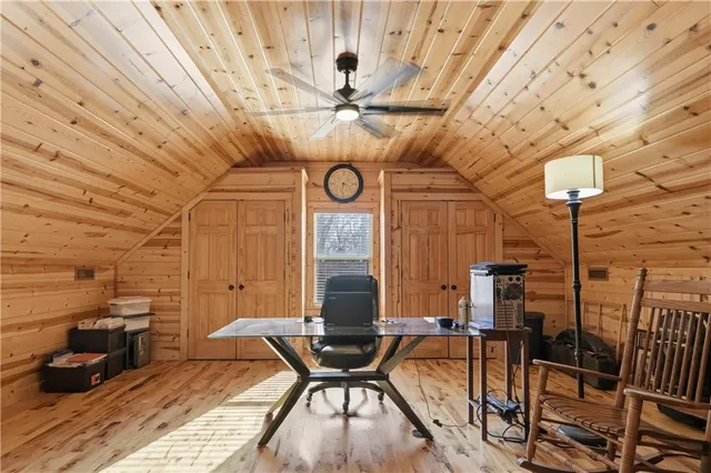 $800,000 | 55750 East 360 Road, Jay, OK 74344