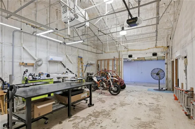 $800,000 | 55750 East 360 Road, Jay, OK 74344