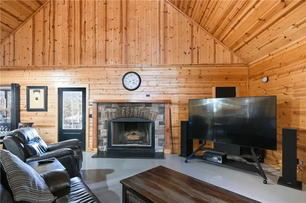 $795,000 | 55750 East 360 Road, Jay, OK 74346