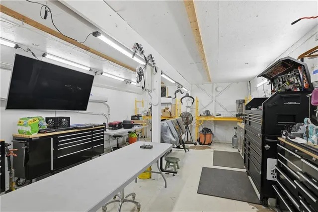 $800,000 | 55750 East 360 Road, Jay, OK 74344