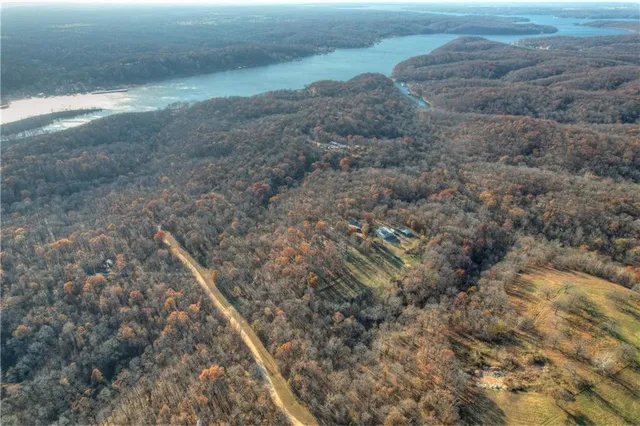 $800,000 | 55750 East 360 Road, Jay, OK 74344