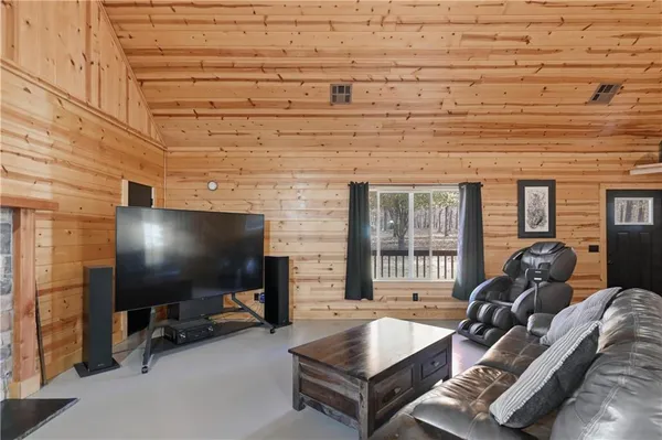 $795,000 | 55750 East 360 Road, Jay, OK 74346