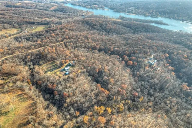 $800,000 | 55750 East 360 Road, Jay, OK 74344