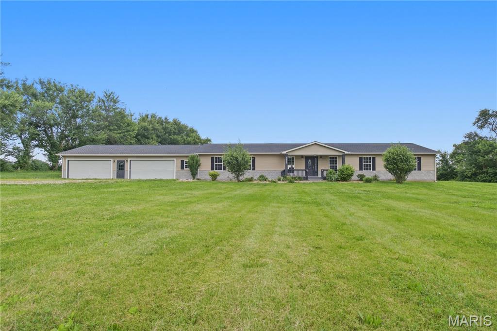 3933 Cherokee Trail Edwardsville, IL 62025 - Photo 3 of 59