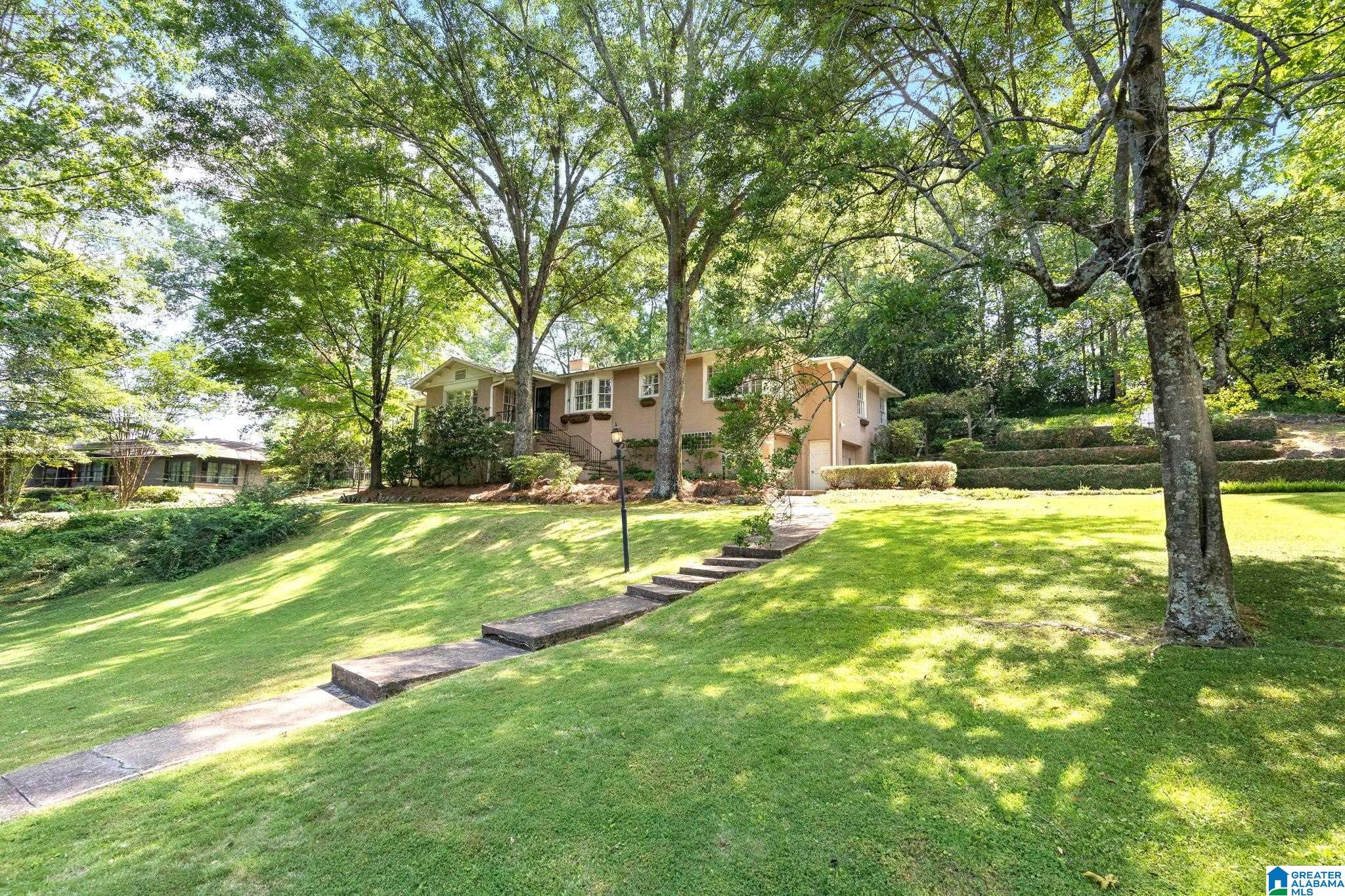 77 Fair Harbor Road Birmingham, AL 35209 - Photo 3 of 58 Gallery Image 3