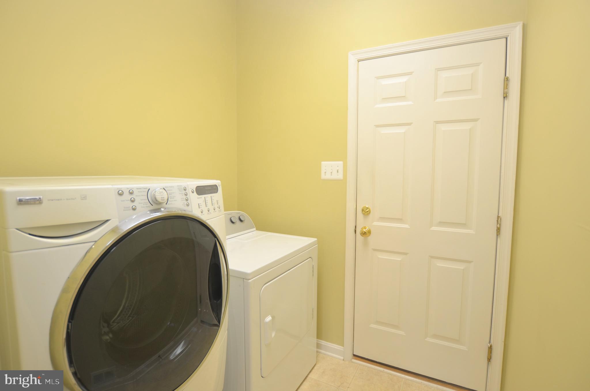 341 Pierce Run Newark, DE 19702 - Photo 21 of 40 Laundry Room