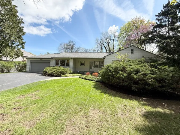 $525,000 | 1533 Crabtree Lane, Deerfield, IL 60015
