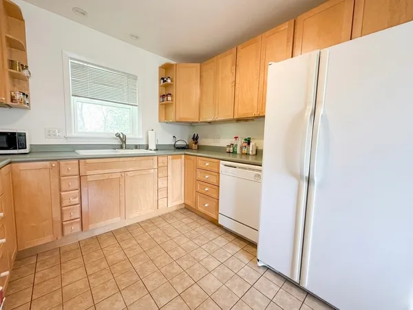 $525,000 | 1533 Crabtree Lane, Deerfield, IL 60015