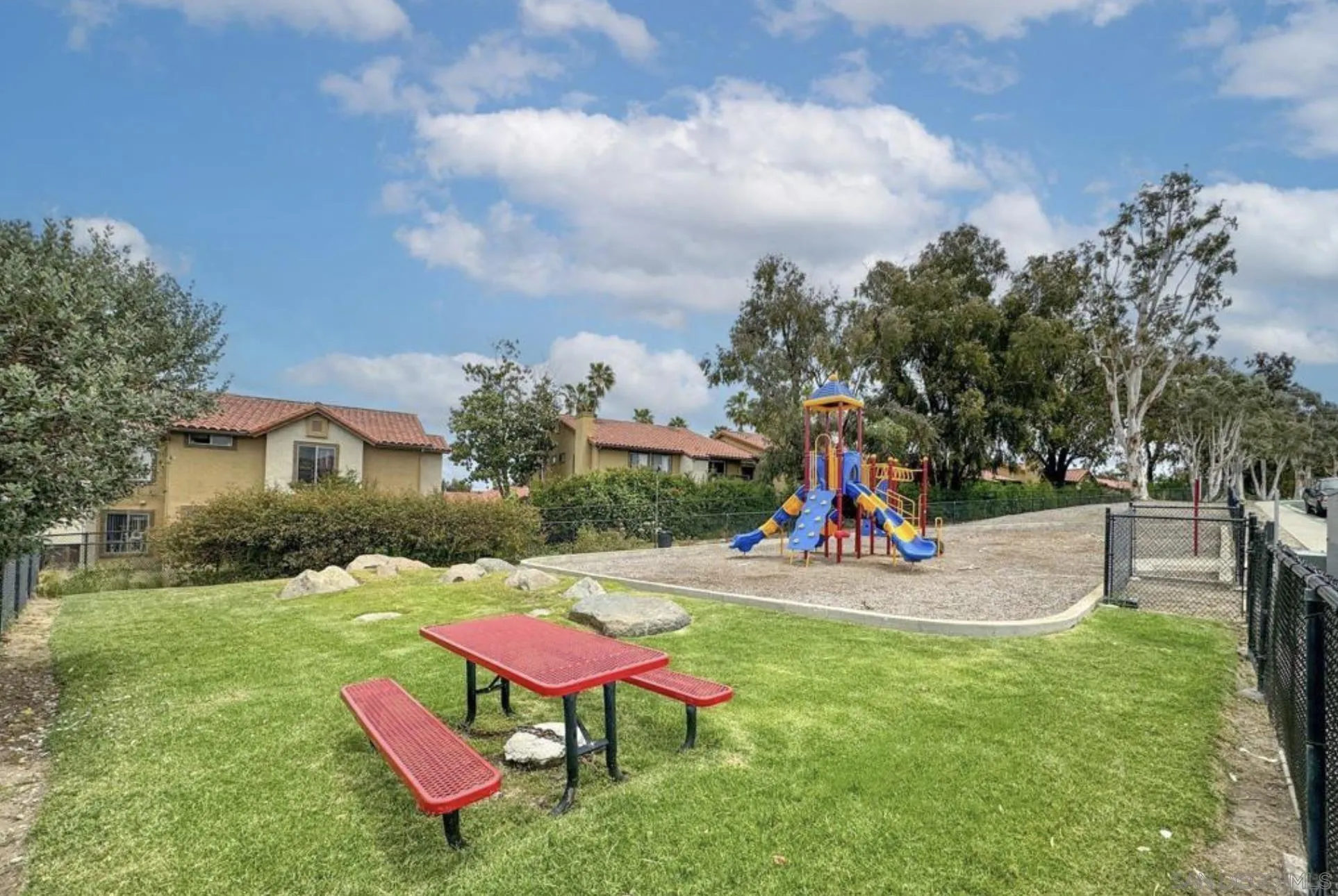 645 Paseo Rio Vista, CA 92081 - Photo 40 of 45