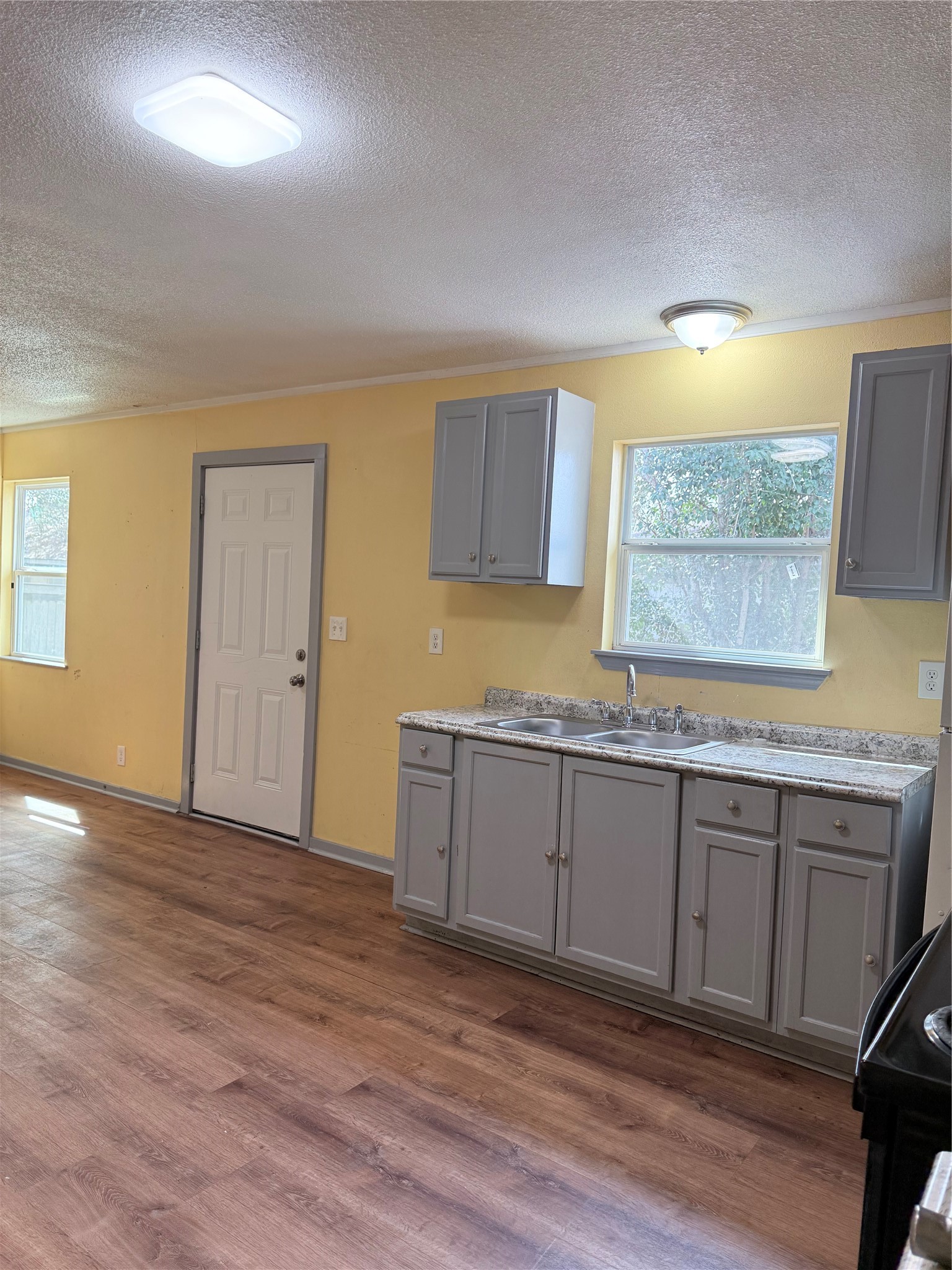 212 South Main Street, Unit B Conroe, TX 77301 - Photo 8 of 15