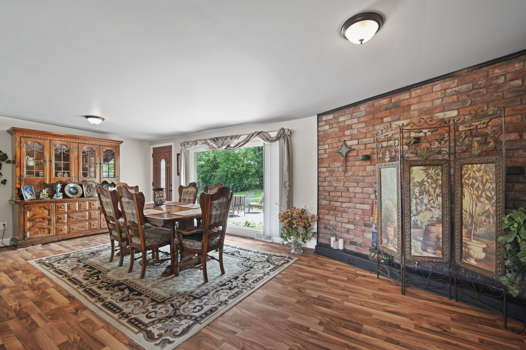 5477 Benton Road Jackson, MI 49201 - Photo 2 of 33 4-web-or-mls-DSC07706