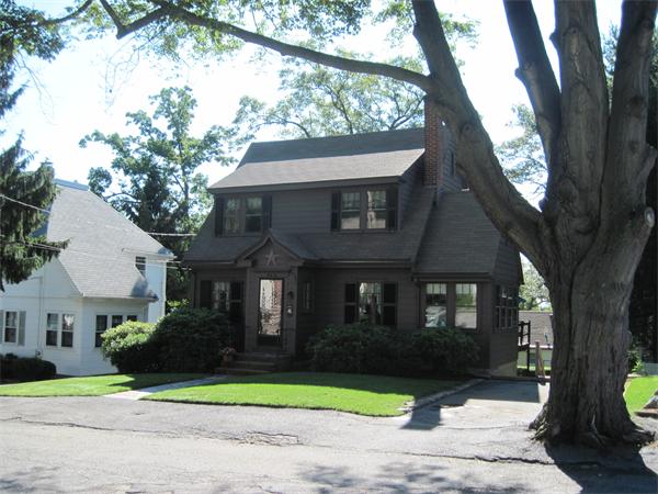 62 Hawthorne Road Waltham, MA 02451 - Photo 4 of 4 Gallery Image 4