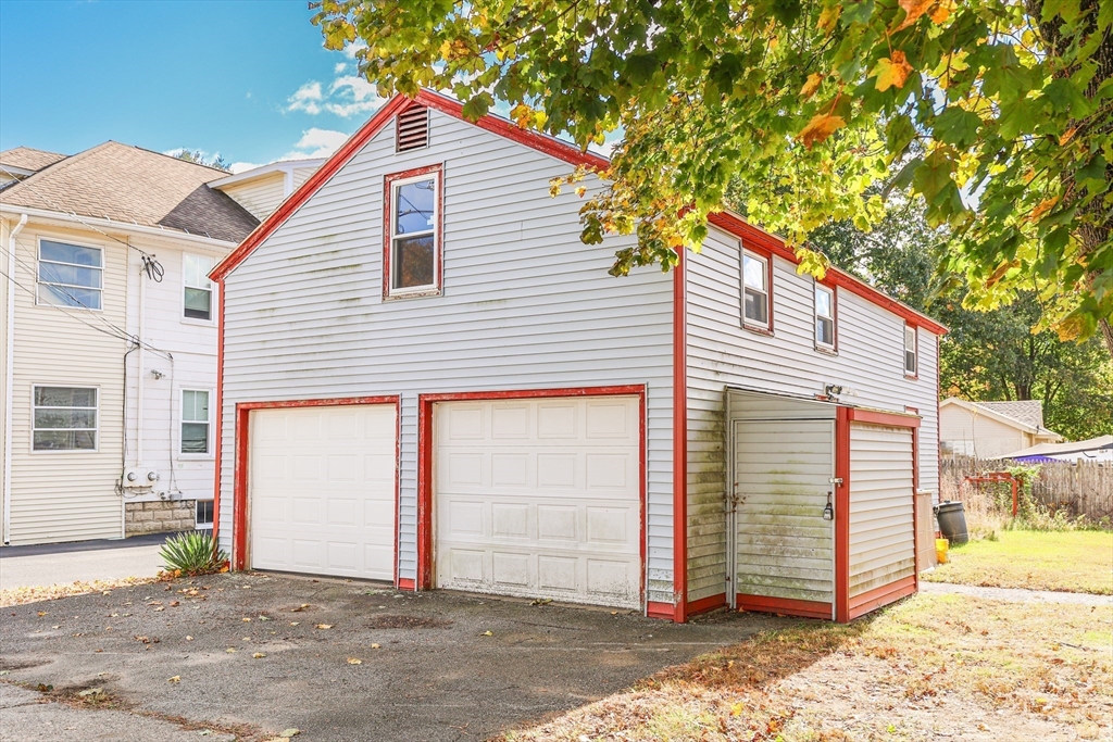 27 Snowling Road Uxbridge, MA 01569 - Photo 17 of 19 Gallery Image 17