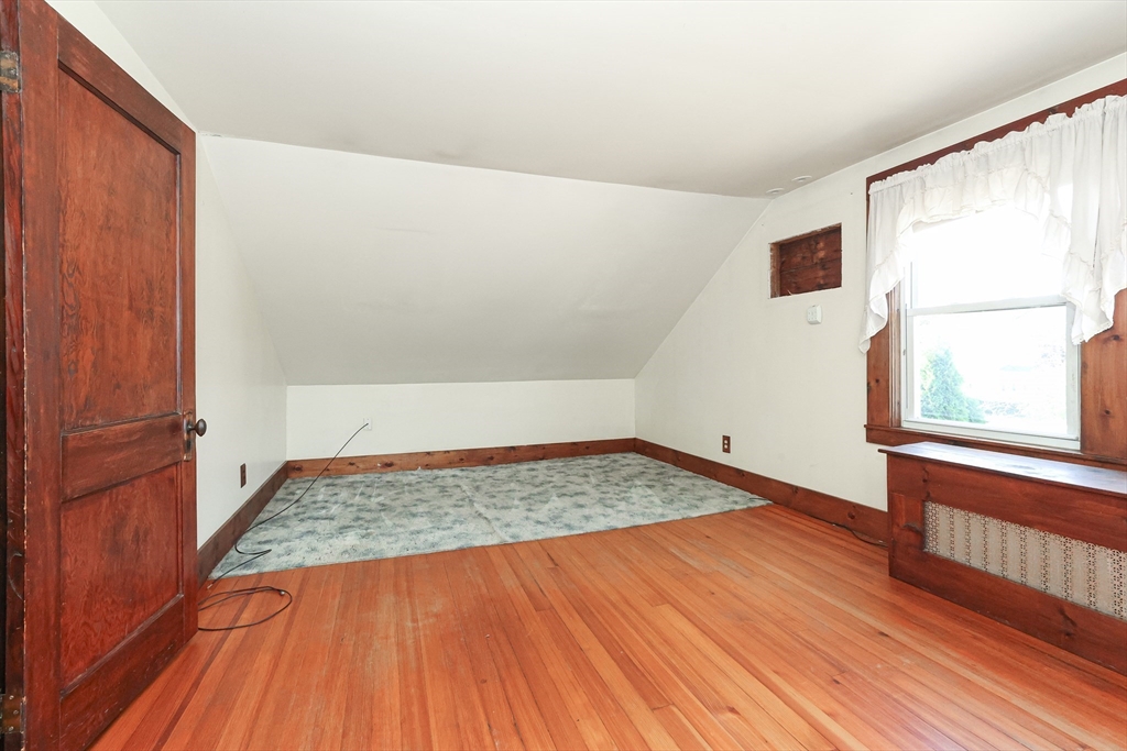 27 Snowling Road Uxbridge, MA 01569 - Photo 8 of 19 Gallery Image 8