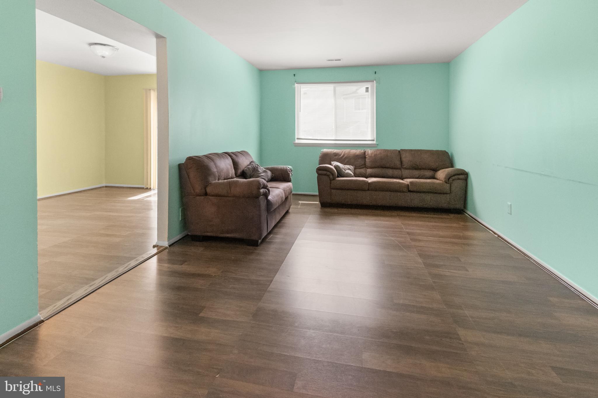 1102 Mason Run Pine Hill, NJ 08021 - Photo 5 of 21 Living Room
