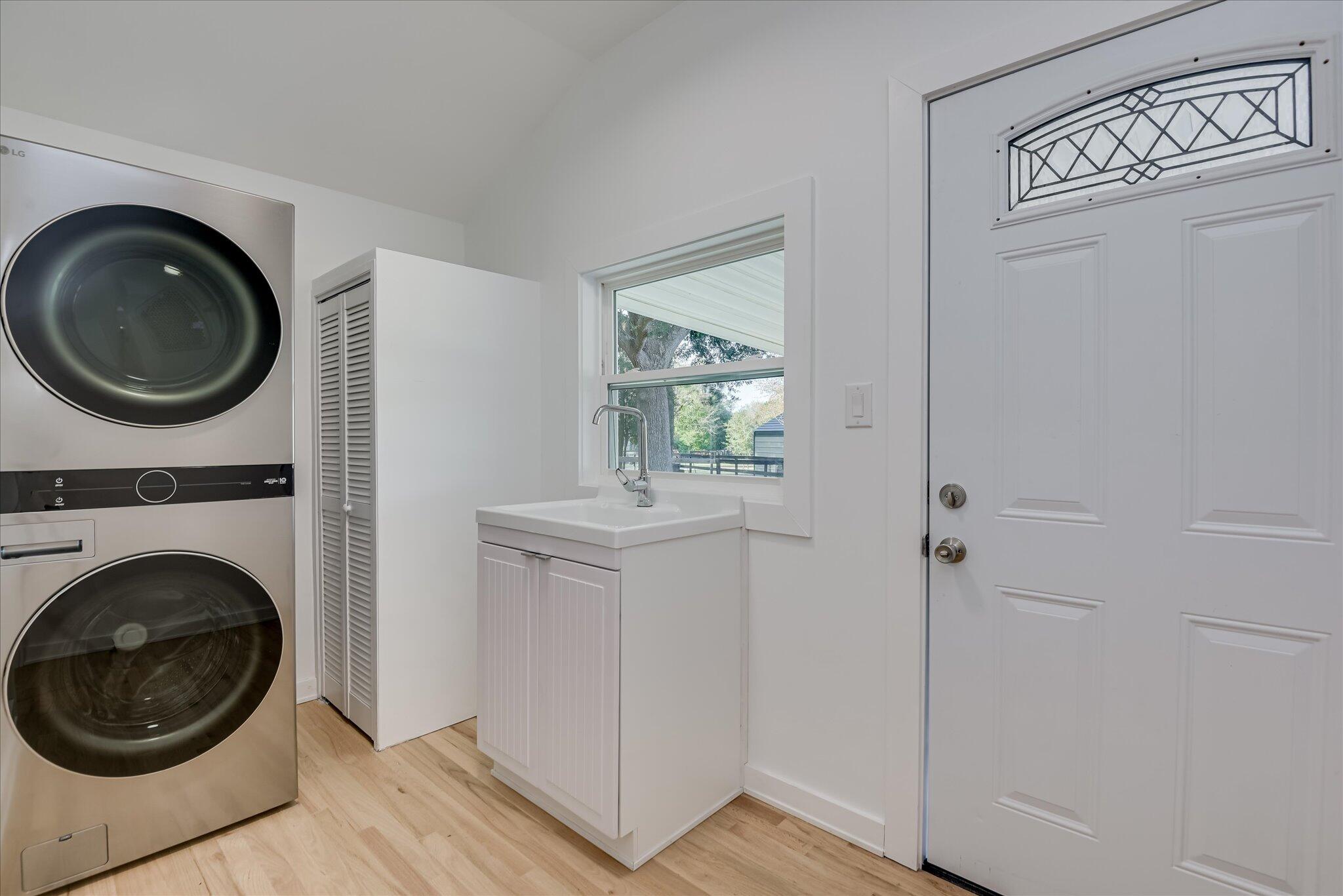 126 Mosley Road Aiken, SC 29801 - Photo 15 of 29 a view of a hallway with washer and dryer