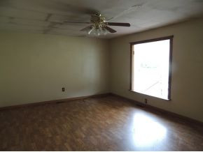 604 Possum Valley Road Dryden, VA 24243 - Photo 4 of 9 Living Room