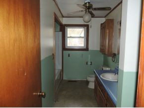 604 Possum Valley Road Dryden, VA 24243 - Photo 6 of 9 Bathroom