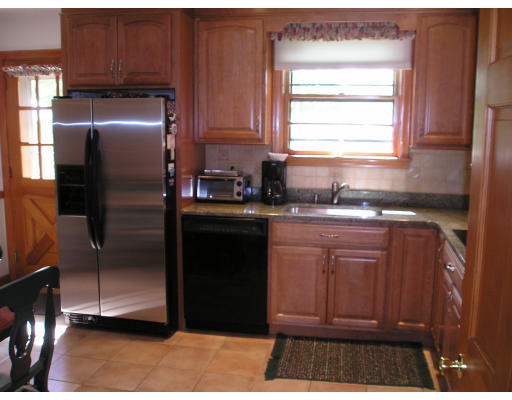 143 Rosemary Road Dedham, MA 02026 - Photo 8 of 11 Gallery Image 8