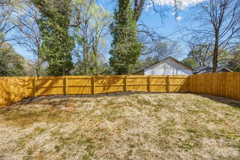 a view of backyard