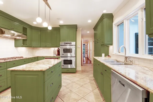 $464,000 | 1214 Sweetbriar Circle, Kinston, NC 28501