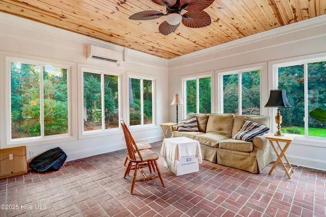 $464,000 | 1214 Sweetbriar Circle, Kinston, NC 28501