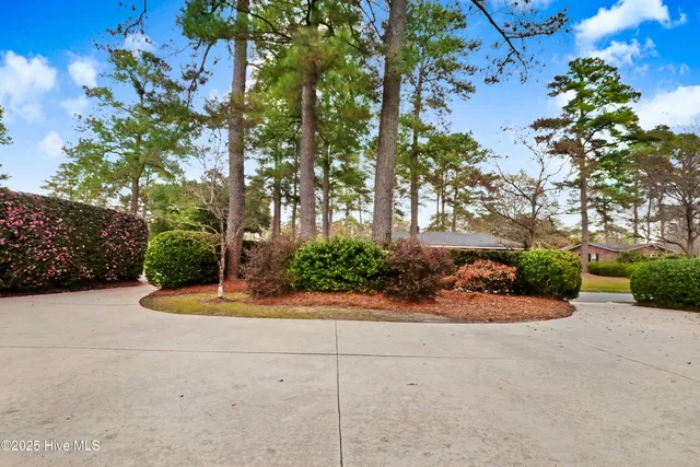 $464,000 | 1214 Sweetbriar Circle, Kinston, NC 28501