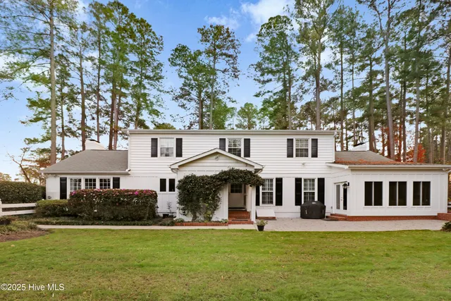 $464,000 | 1214 Sweetbriar Circle, Kinston, NC 28501