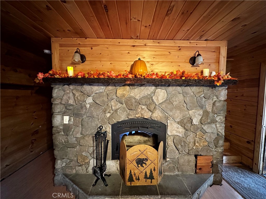 37023 Alder Drive Yucaipa, CA 92399 - Photo 7 of 34 a bathroom with a sink and a mirror