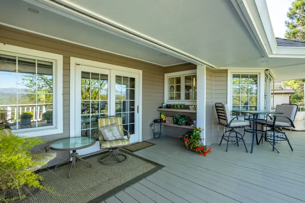 $659,900 | 6050 Gleneagles Court, Redding, CA 96003