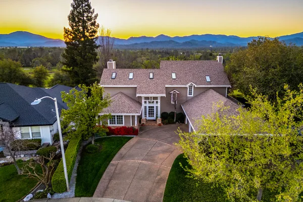 $659,900 | 6050 Gleneagles Court, Redding, CA 96003