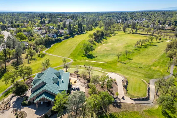 $659,900 | 6050 Gleneagles Court, Redding, CA 96003