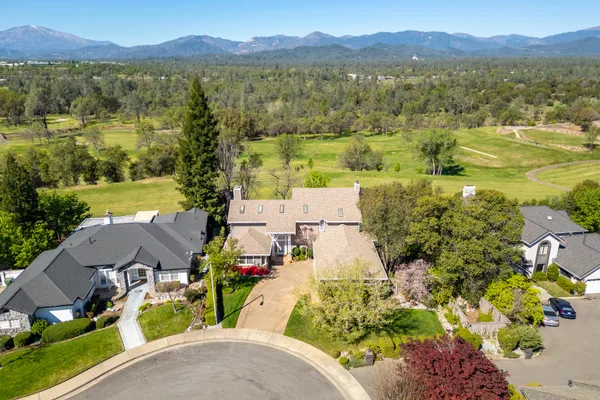 $659,900 | 6050 Gleneagles Court, Redding, CA 96003