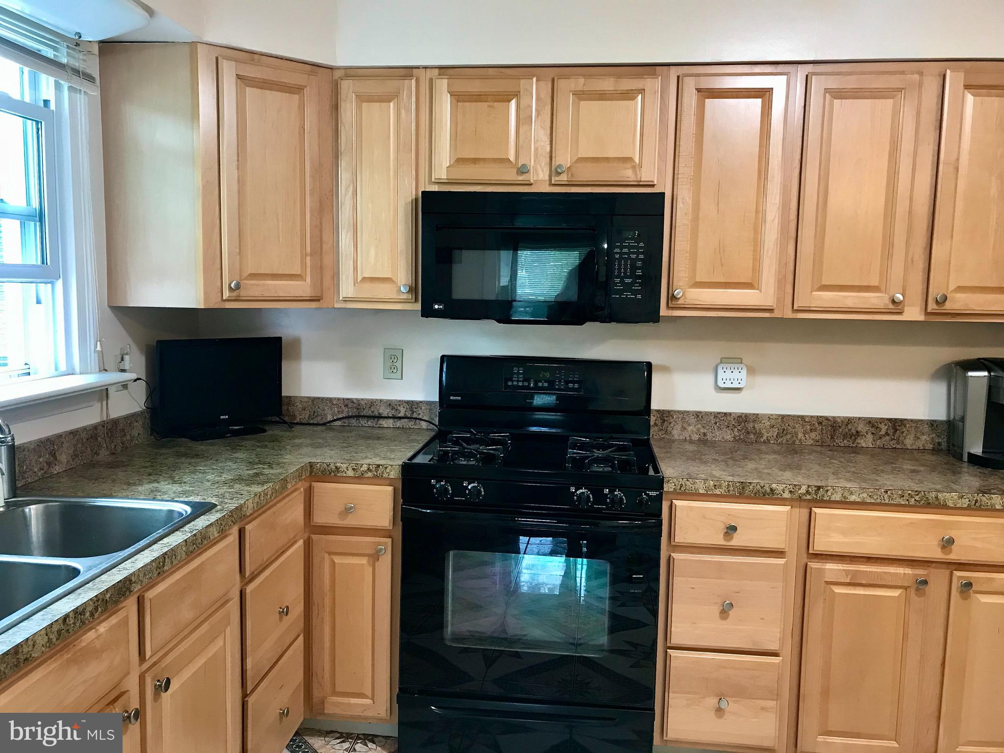 1005 Cedarbrook Road Cherry Hill, NJ 08034 - Photo 6 of 34