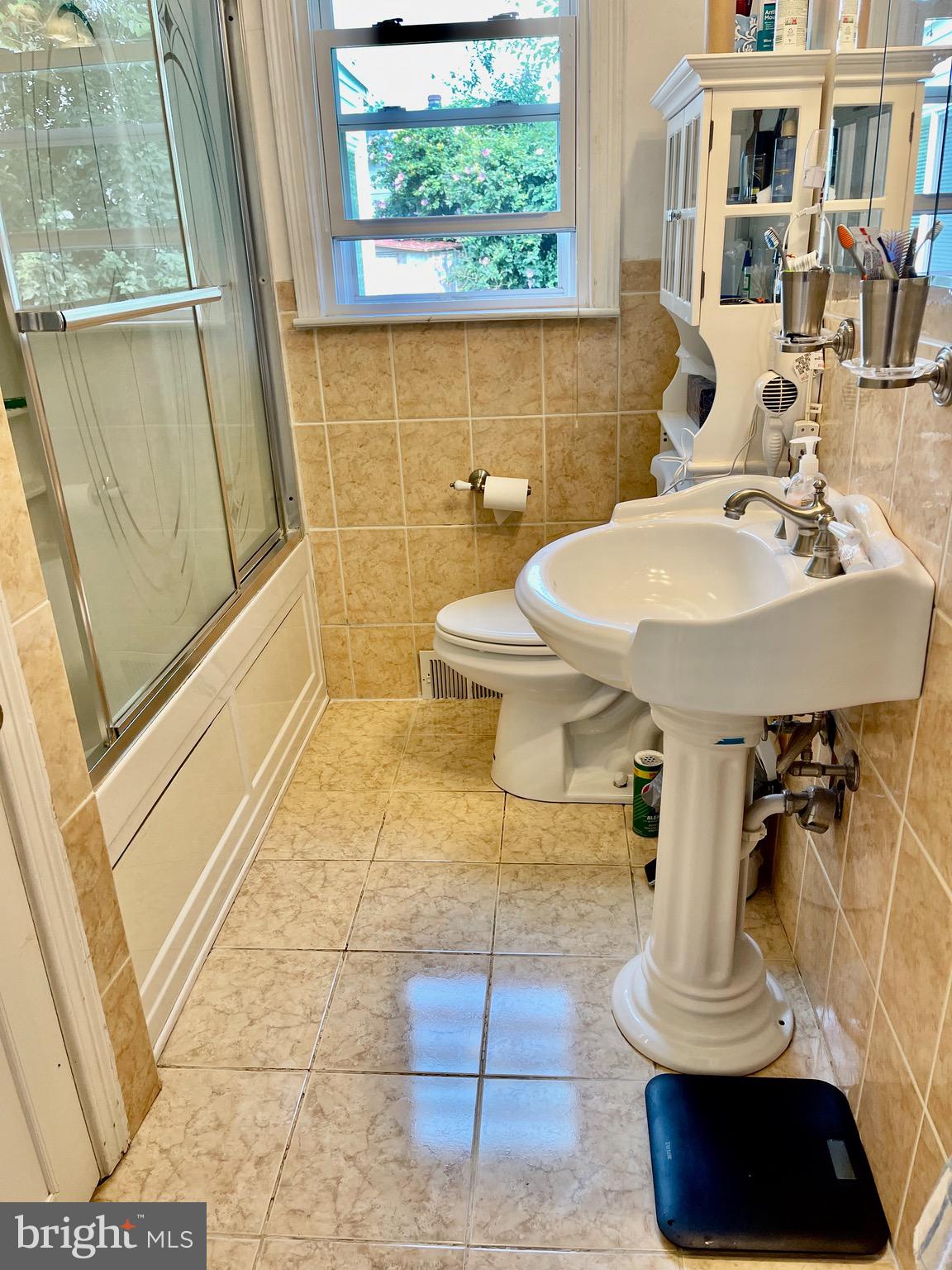 1005 Cedarbrook Road Cherry Hill, NJ 08034 - Photo 10 of 34