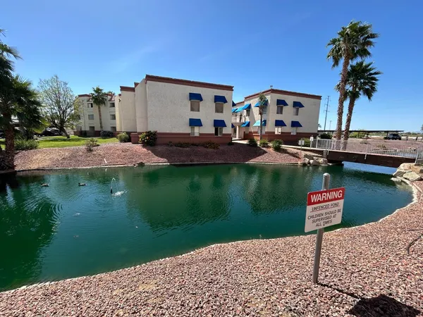 $899 | 12123 West Bell Road, Unit 338, Surprise, AZ 85378