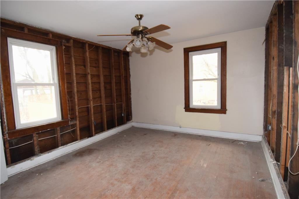 621 Watson Street Coraopolis, PA 15108 - Photo 19 of 32 an empty room with windows and fan