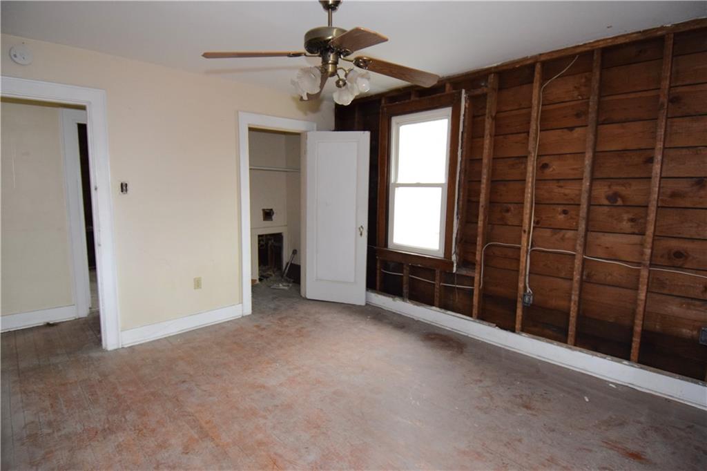 621 Watson Street Coraopolis, PA 15108 - Photo 20 of 32 a view of empty room with windows