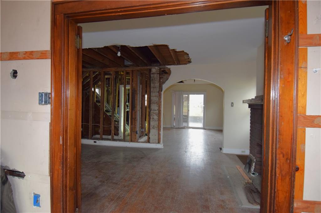 621 Watson Street Coraopolis, PA 15108 - Photo 7 of 32 a view of gallery with wooden floor
